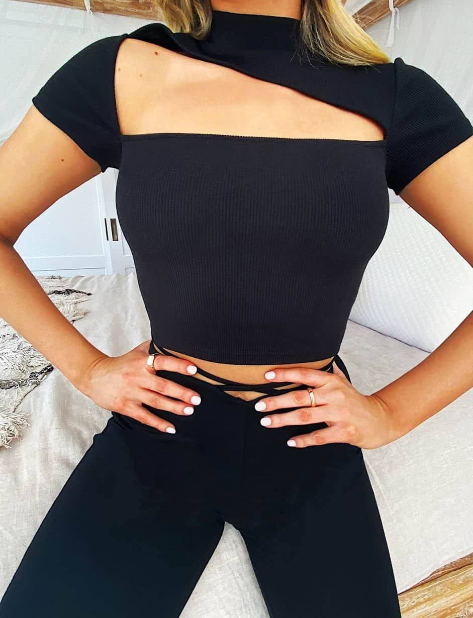 Γυναικεία κοντή εντυπωσιακή μπλούζα 4424 μαύρη