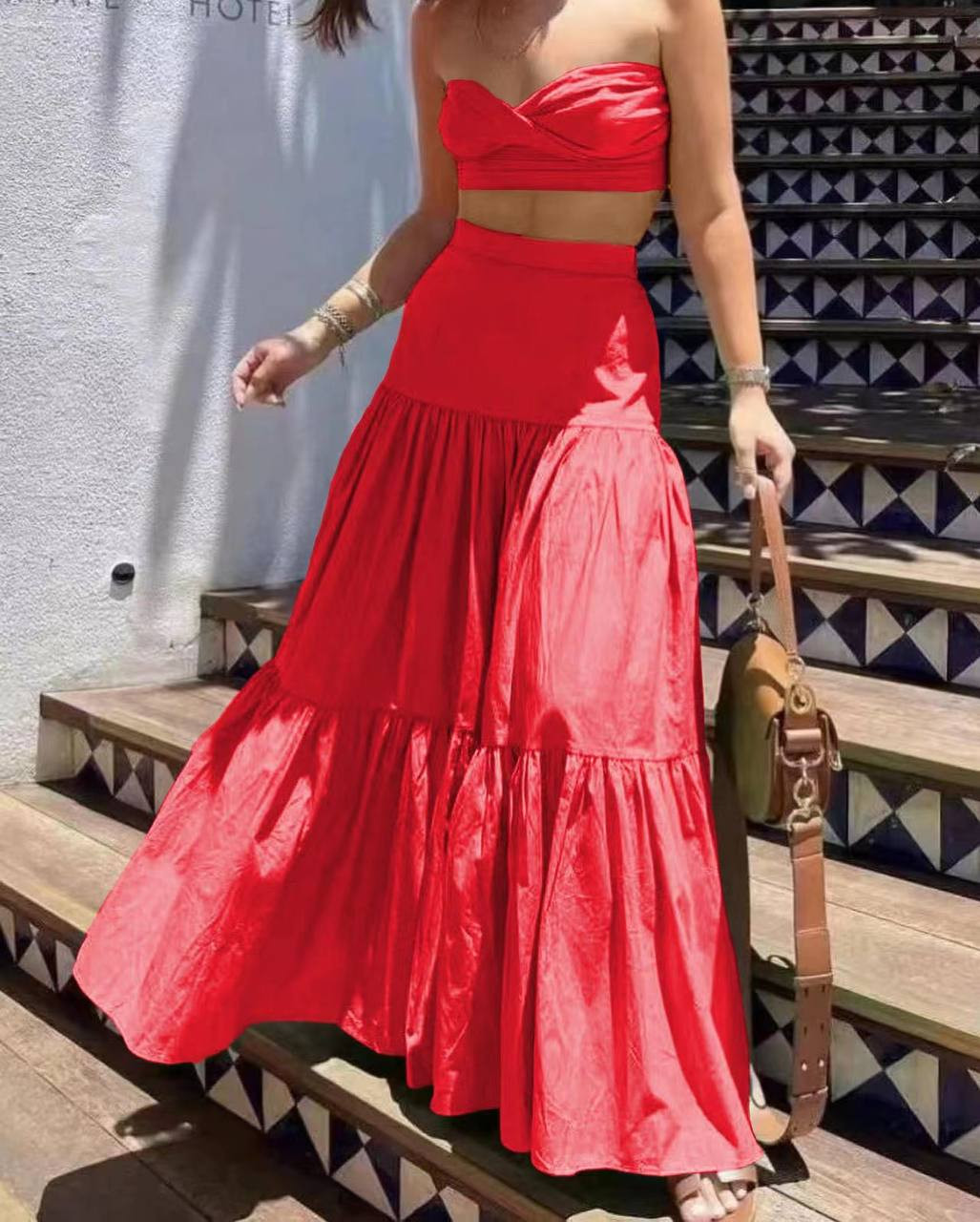 Γυναικείο σετ φούστα και τοπάκι 48201 κόκκινο