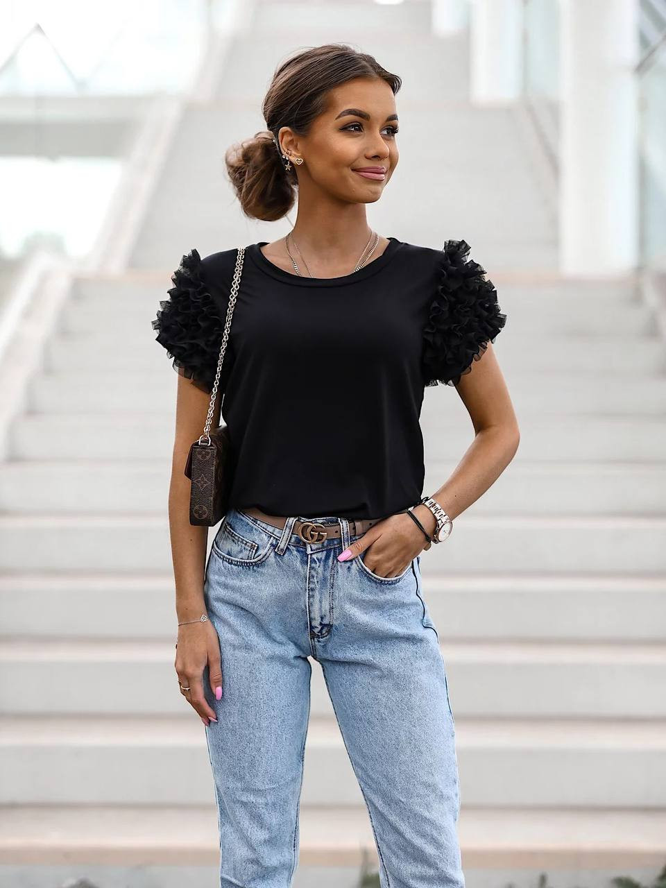 Γυναικεία μπλούζα με εντυπωσιακά μανίκια 5218 μαύρο