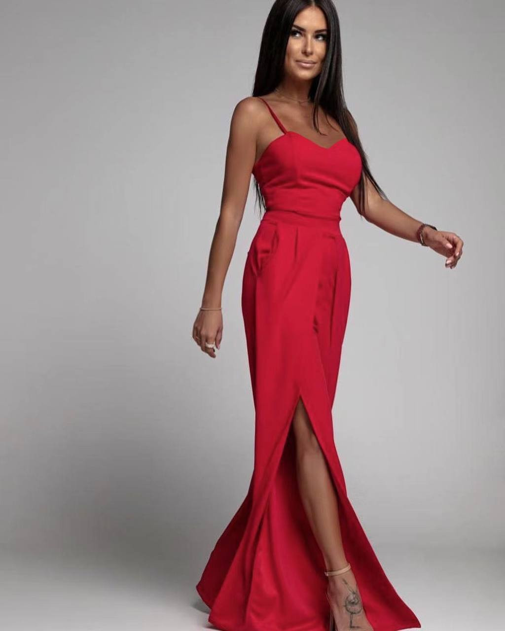 Γυναικεία ολόσωμη φόρμα με σκίσιμο 4845 κόκκινο