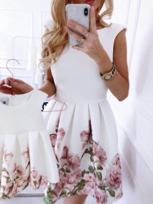 Γυναικείο φόρεμα με φλοράλ print 2699 άσπρο