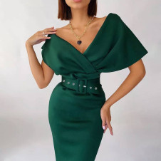 Γυναικείο φόρεμα με εντυπωσιακά μανίκια H1430 πράσινο