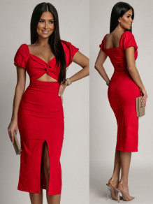 Γυναικείο φόρεμα με εντυπωσιακά κοψίματα K8774 κόκκινο