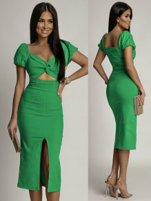 Γυναικείο φόρεμα με εντυπωσιακά κοψίματα K8774 πράσινη