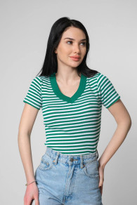 Γυναικεία μπλούζα με V ανοιχτό ντεκολτέ Pk19186 πράσινο ριγέ