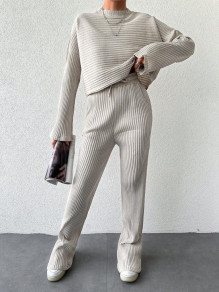 Γυναικείο εντυπωσιακό σετ μπλούζα και παντελόνι AR31240 μπεζ