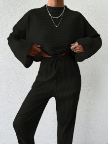 Γυναικείο εντυπωσιακό σετ μπλούζα και παντελόνι AR31240 μαύρο