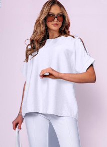 Γυναικεία χαλαρή μπλούζα 80318 άσπρη