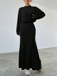 Γυναικείο σετ μπλούζα και φούστα AR3299 μαύρο