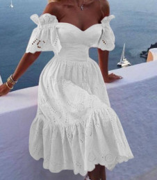 Γυναικείο δαντελένιο φόρεμα με εντυπωσιακό ντεκολτέ 153212 άσπρο