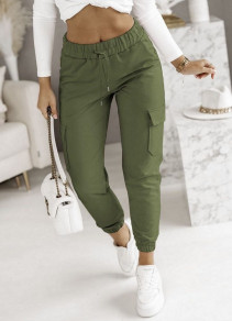 Γυναικείο παντελόνι με τσέπες K99229 πράσινο