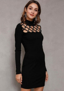 Γυναικείο κομψό φόρεμα με εντυπωσιακή λαιμόκοψη J72038 μαύρο